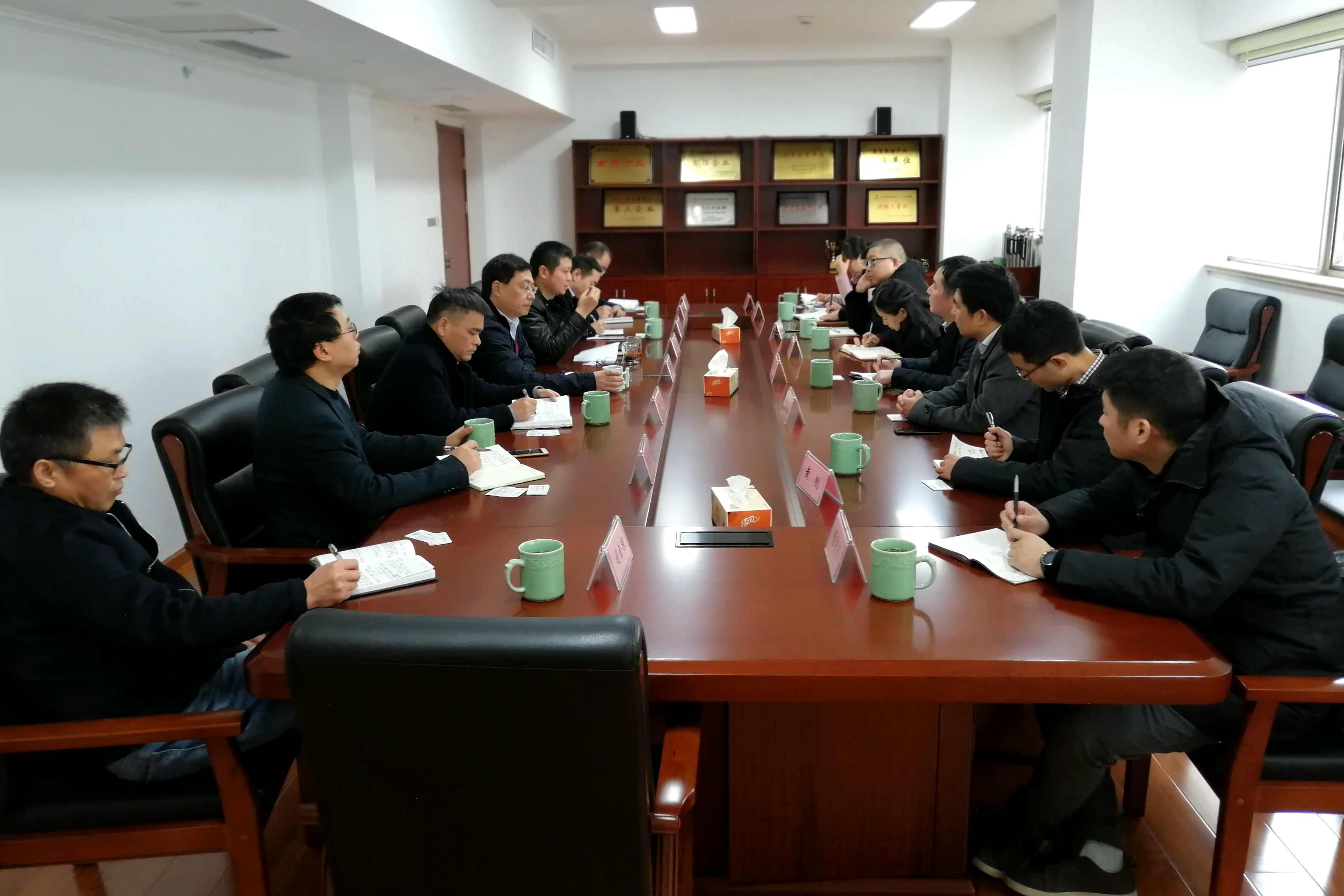 安吉縣杜尉棟副縣長(cháng)一行到訪(fǎng)浙茶集團商議茶苗扶貧事宜